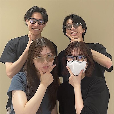 【エキソアレ西神中央】厳しい夏の日差しに役立つサングラス