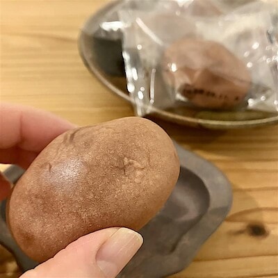【みのおキューズモール】ぽってりかわいい、しっとりおいしい安納芋まんじゅう
