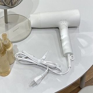 【みのおキューズモール】家族みんなで使える！！大風量マイナスイオンドライヤー　温冷切替機能付き