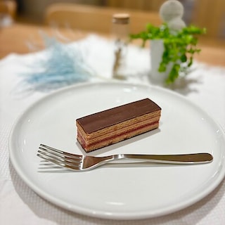 【南千里アネックス】オペラケーキに新しいフレーバーが仲間入りしました!