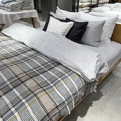 【南千里アネックス】初夏を先取り、ベッドカバーコーディネート