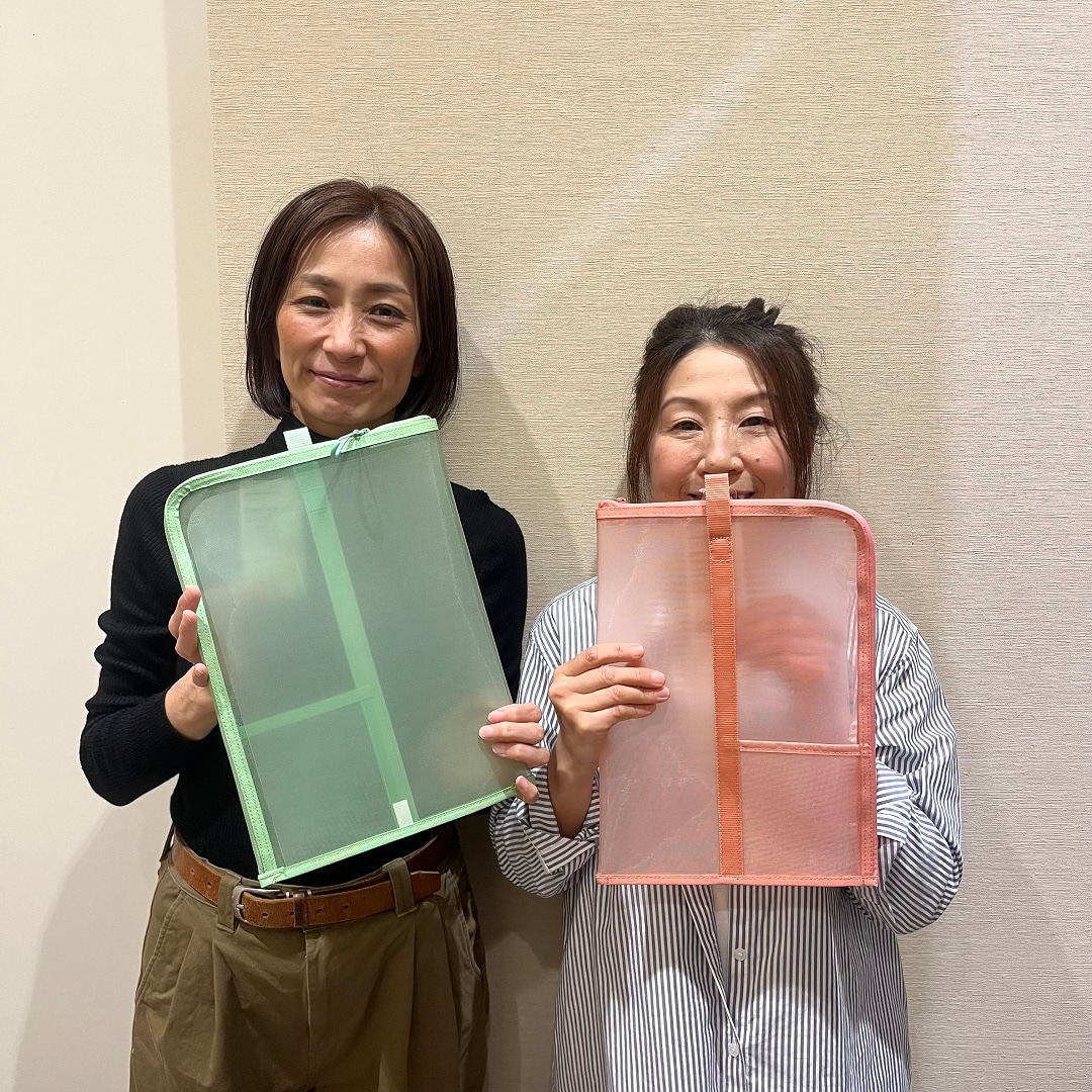 スタッフ二人の写真