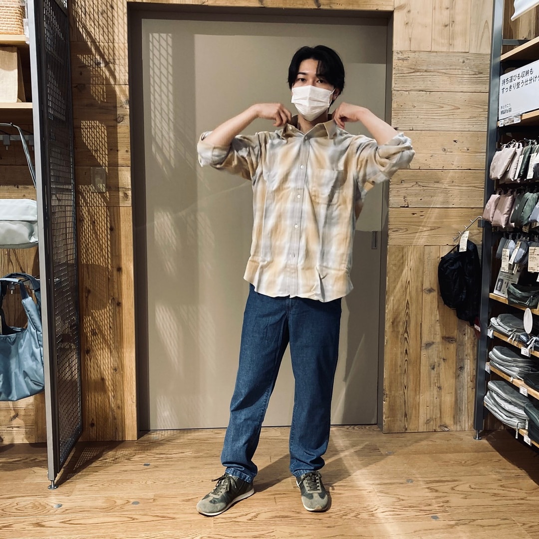 スタッフスナップサムネ