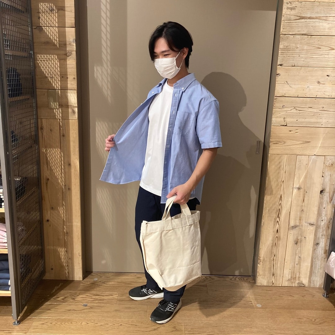 スタッフスナップサムネ