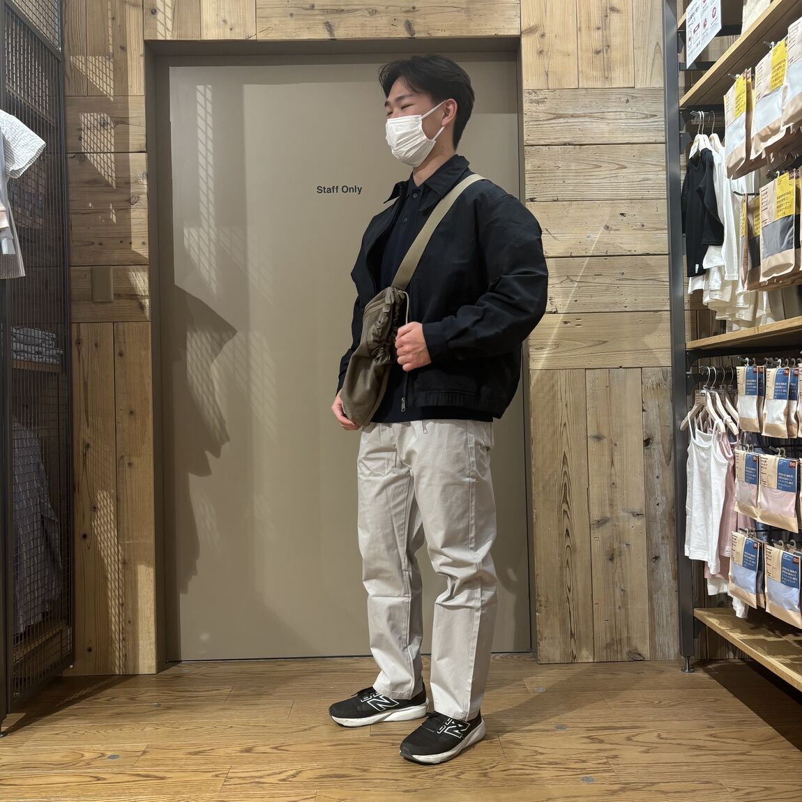 スタッフスナップサムネ