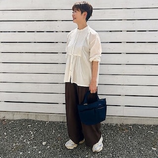 【フォレストモール岩出】身長161ｃｍ