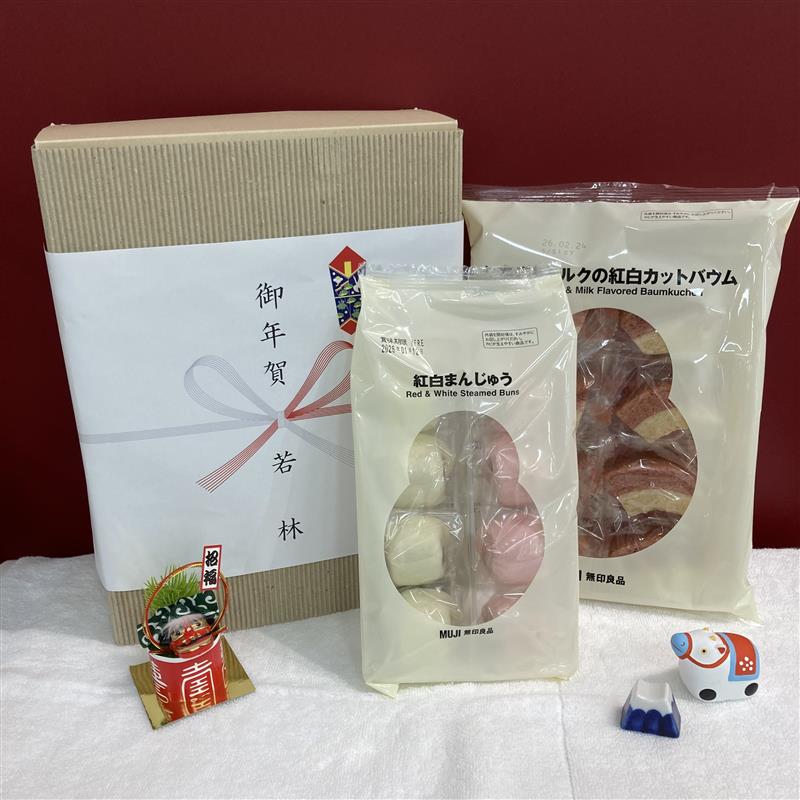 【イオン清水】お年賀と季節の紅白のお菓子♪