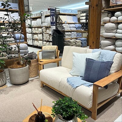 【阪急西宮ガーデンズ】座り心地が選べる　ソファ本体木製フレーム