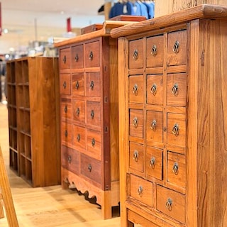 【阪急西宮ガーデンズ】日本の古家具が入荷しました。