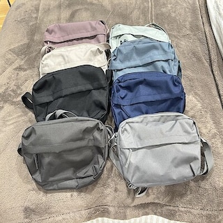 【LICOPA鶴見】背面ポケット付きショルダーバッグ 