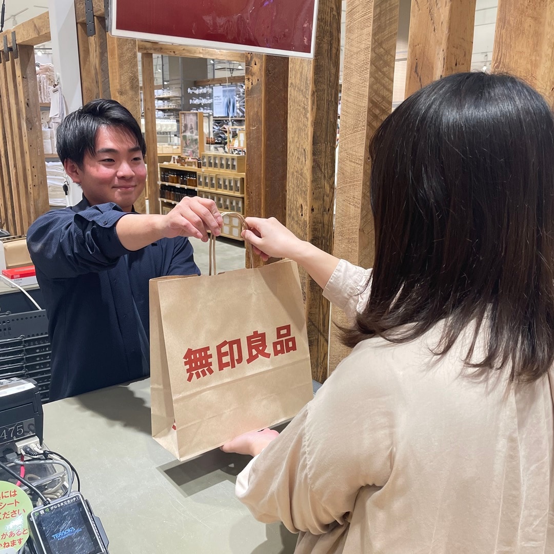 店舗受け取りサービススタッフ