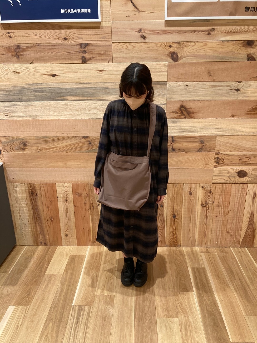 スタッフスナップサムネイル画像