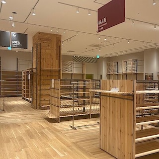 【カナートモール和泉府中】6月26日オープン予定|商品陳列前の様子