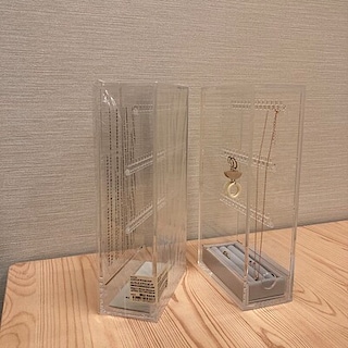 【カナートモール和泉府中】アクリルネックレス・ピアススタンド