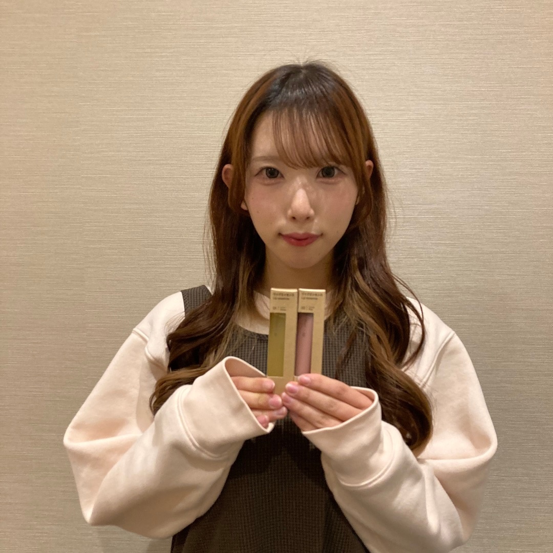 女性スタッフ写真