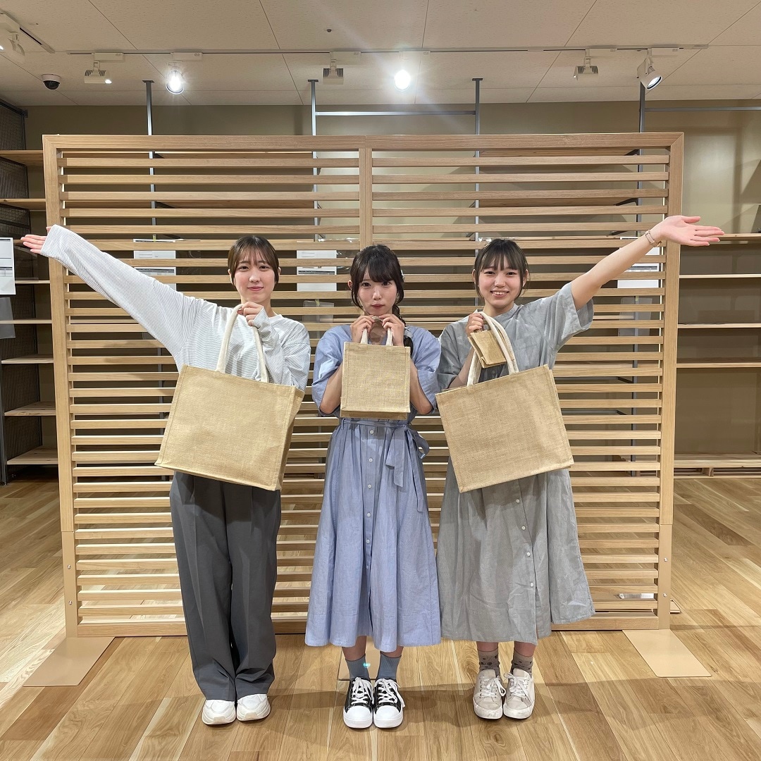 店舗スタッフ