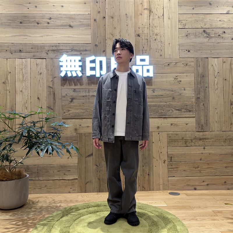 カポック混セットアップを着た男性