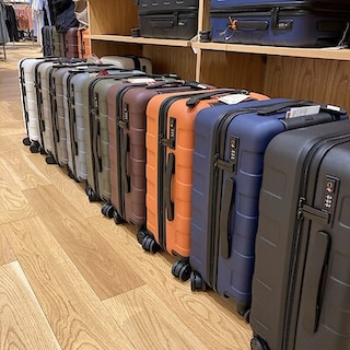 【コープさっぽろソシア】自分らしい色のキャリーケースで旅に出かけませんか