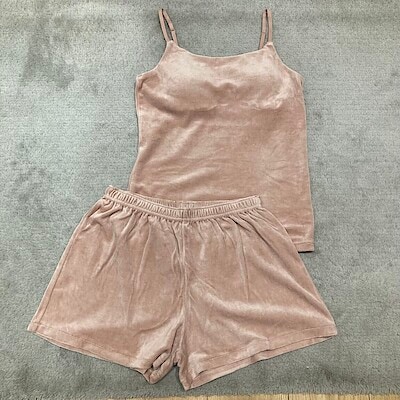 【シーナシーナ弘前】新商品  カジュアルすぎず上品な印象のインナーをご紹介
