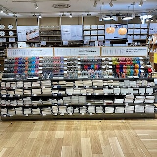 【シーナシーナ弘前】文房具が選びやすくなりました