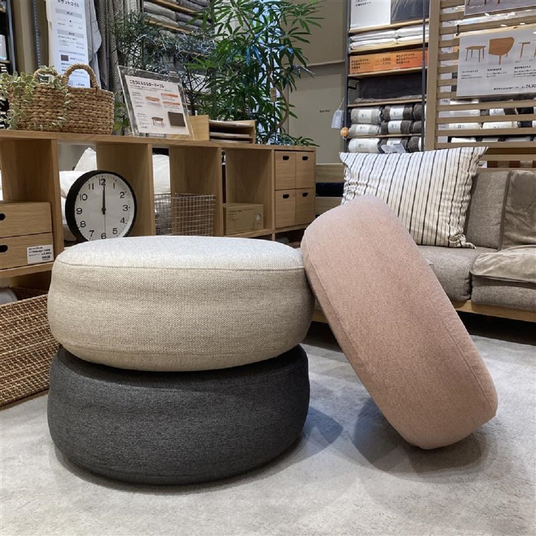 空気でできたフロアクッション