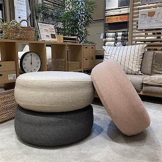 【イオンレイクタウンmori】インテリアに優しい彩りを、空気でできたフロアクッション