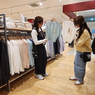 【シーナシーナ尾張旭】羽織りやすく持ち運びにも便利｜UVカットカーディガン