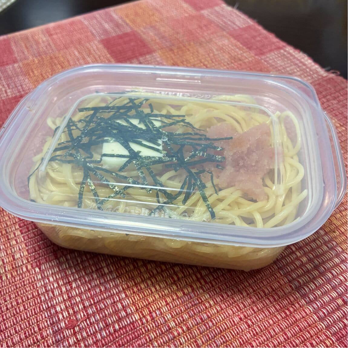 トッピングカップ付き ランチカプセル,蓋をしたままレンジで使えるフードコンテナ