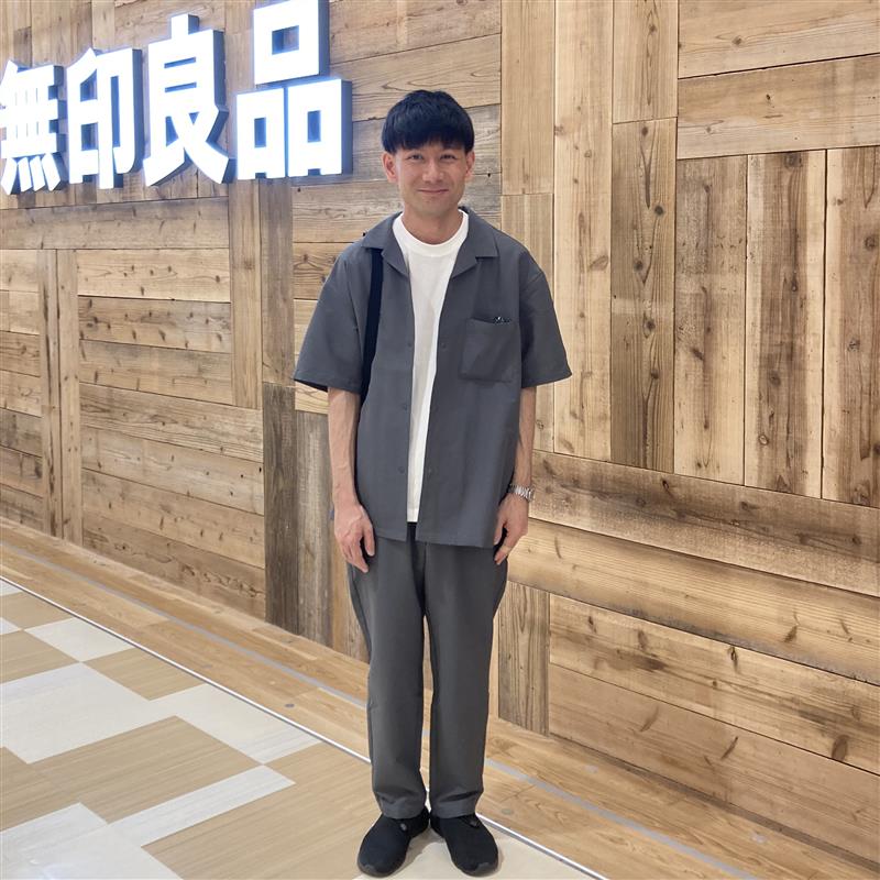 オープンカラー半袖シャツの写真