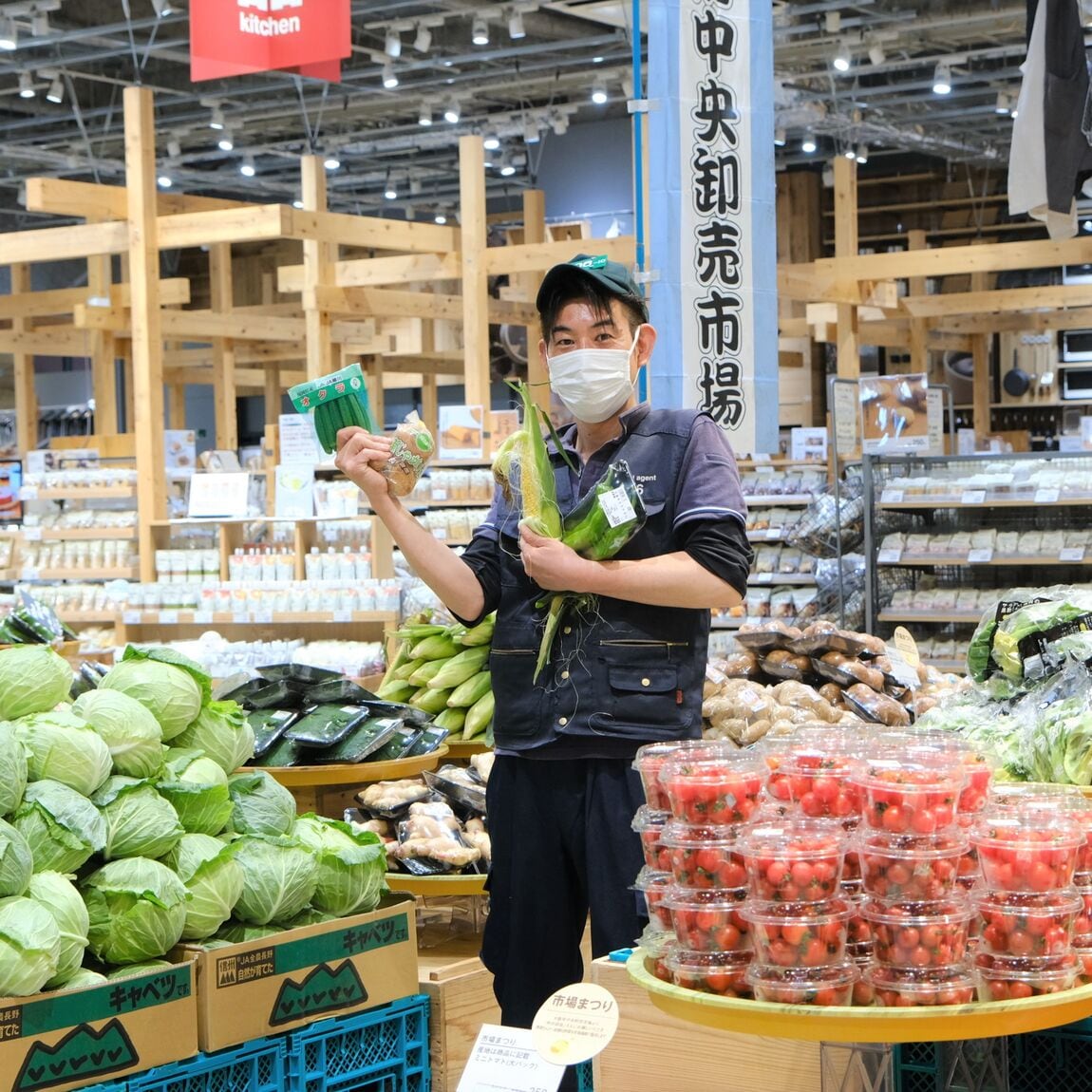 【堺北花田】林田商店さんの市場まつり開催中｜青果売場から