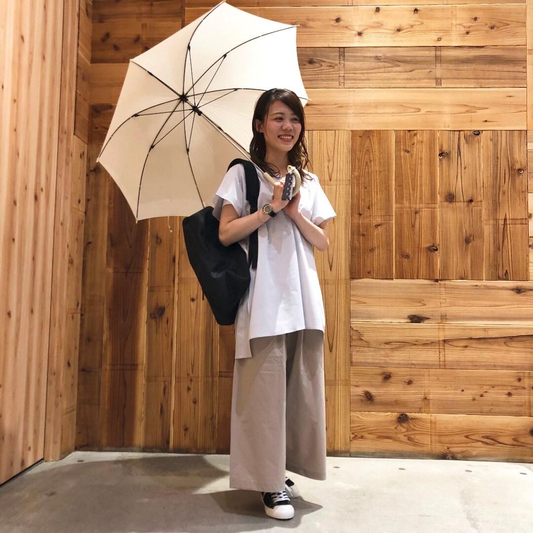 キービジュアル画像：雨でもおしゃれを楽しんでほしい。｜スタイリングアドバイザー