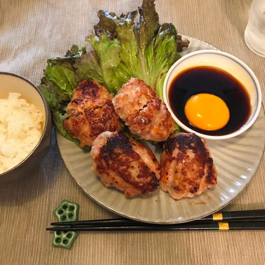 キービジュアル画像：ごはんをもりもり食べましょう『国内産あじわい丹波鶏 ヘルシーつくね』。