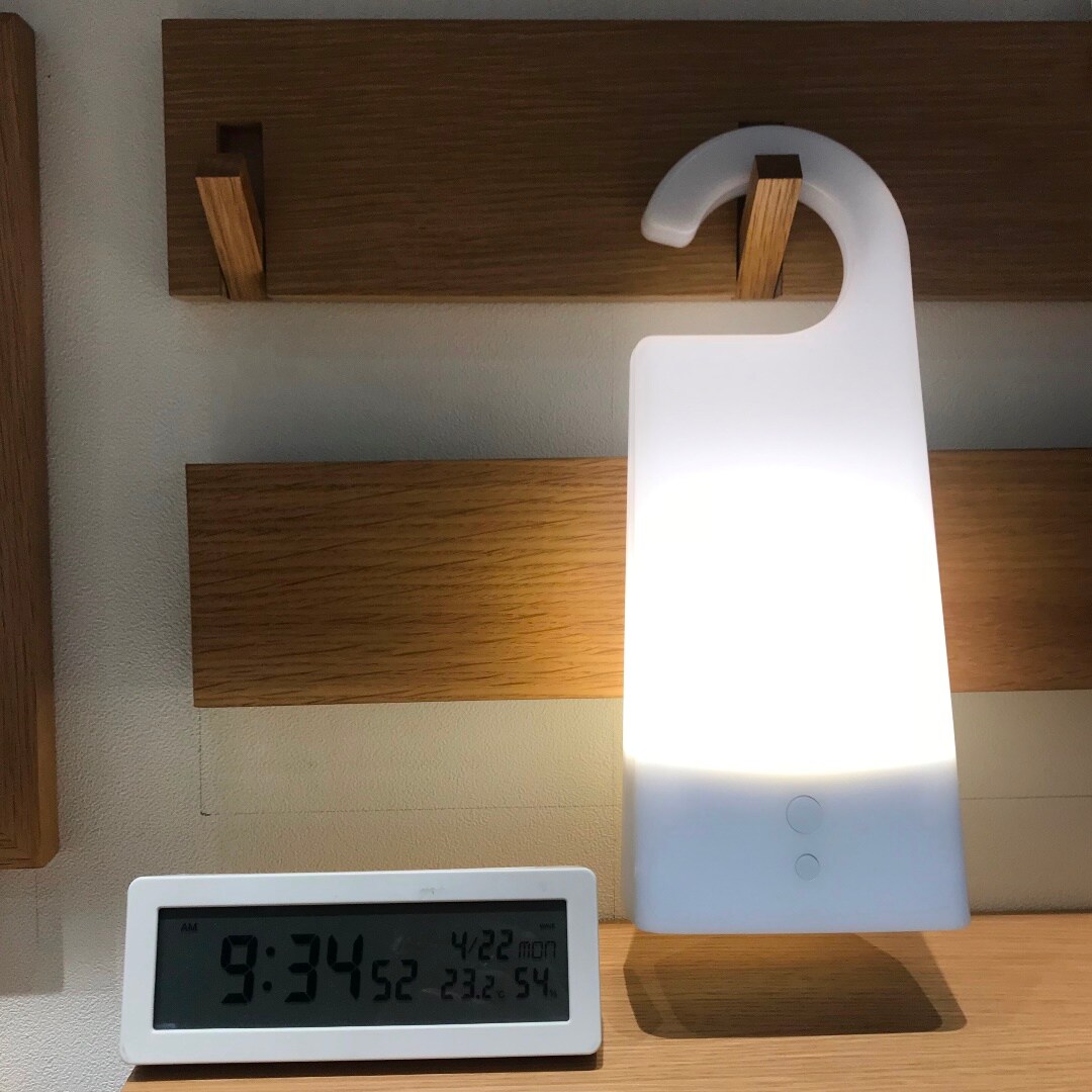 キービジュアル画像：暮らしにちょっとしたあかりを｜スタッフが選ぶ無印良品
