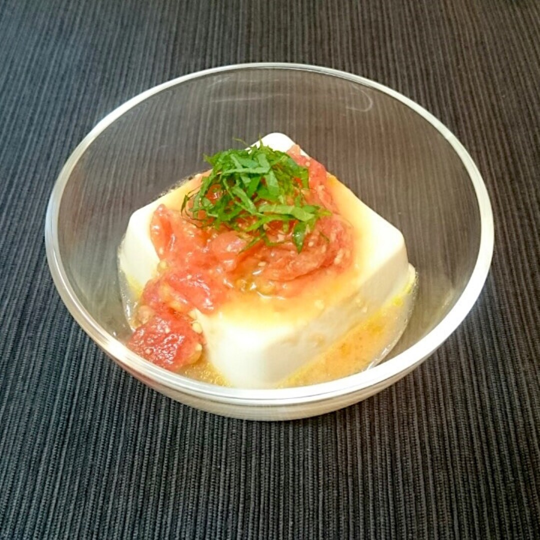 キービジュアル画像：トマト味噌豆腐｜あしたのキッチンカウンター