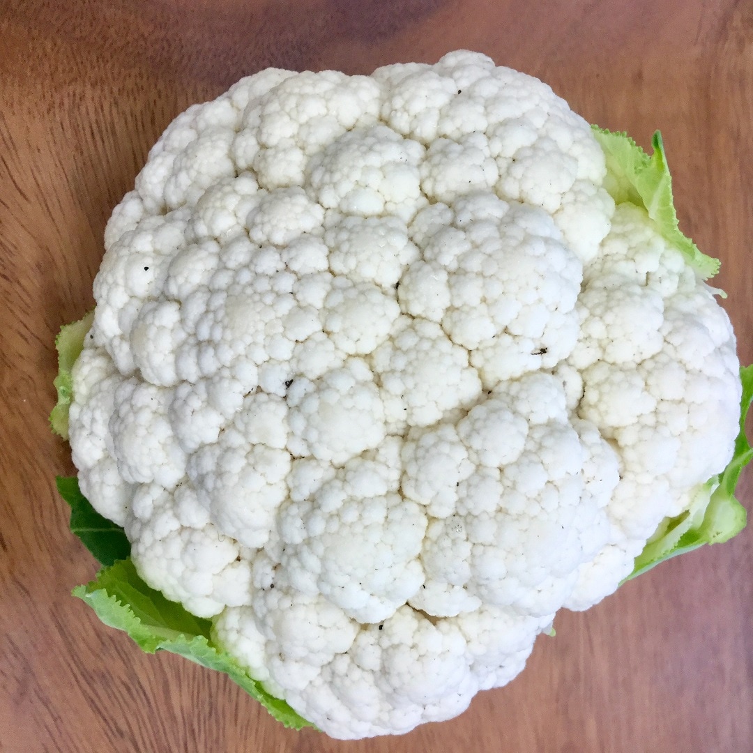 キービジュアル画像：速報『朝採れ入荷情報 !! 』白いブーケのような野菜「カリフラワー」は生産者さんの愛情で美しくなります