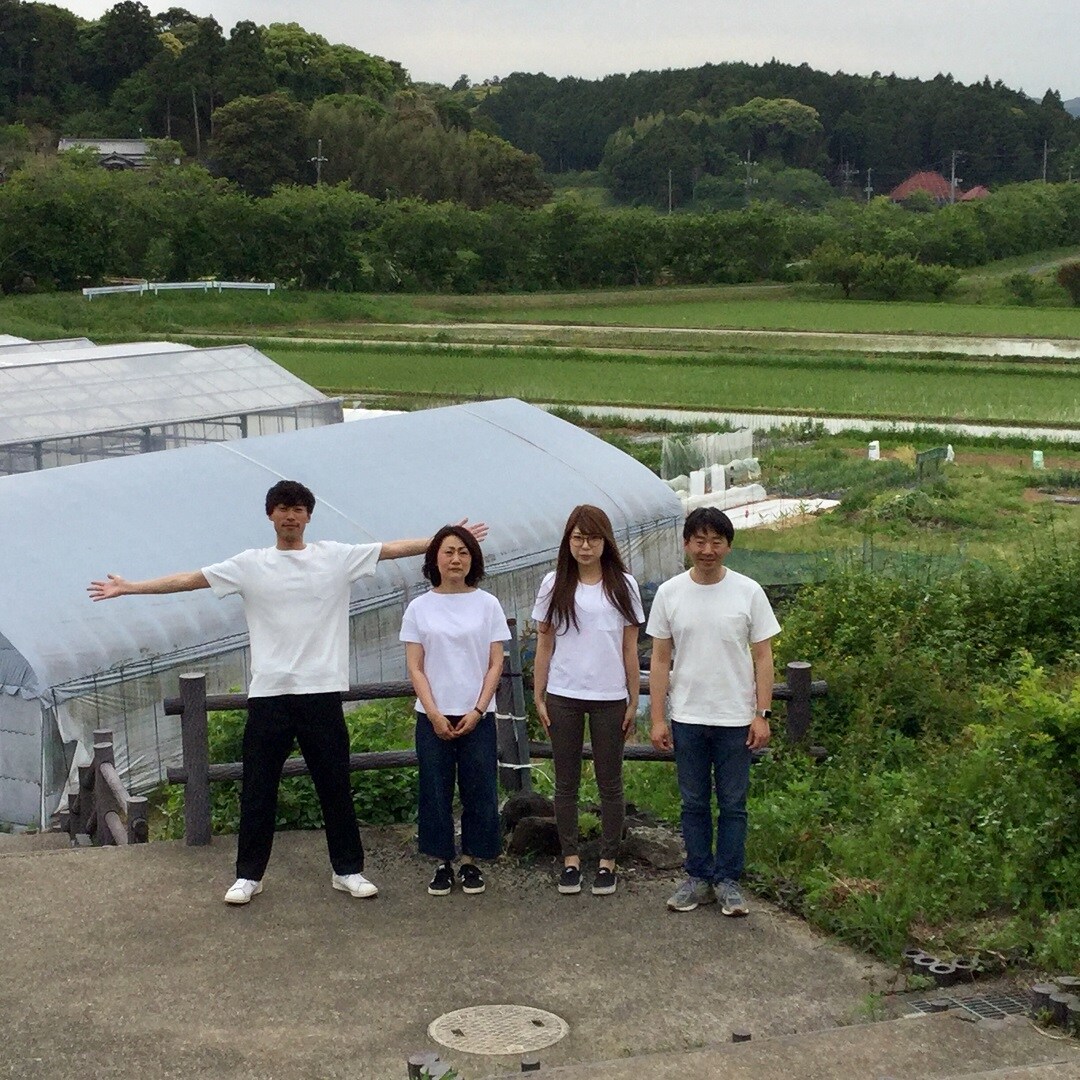 キービジュアル画像：白Ｔ軍団参上 | 選べるＴシャツ