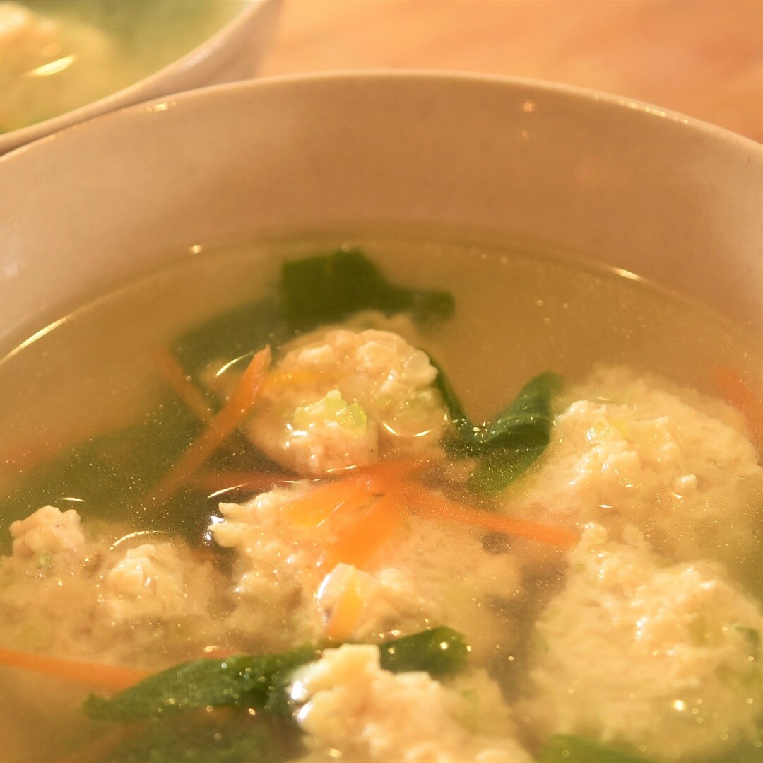 キービジュアル画像：セロリ入り鶏団子の中華風スープ