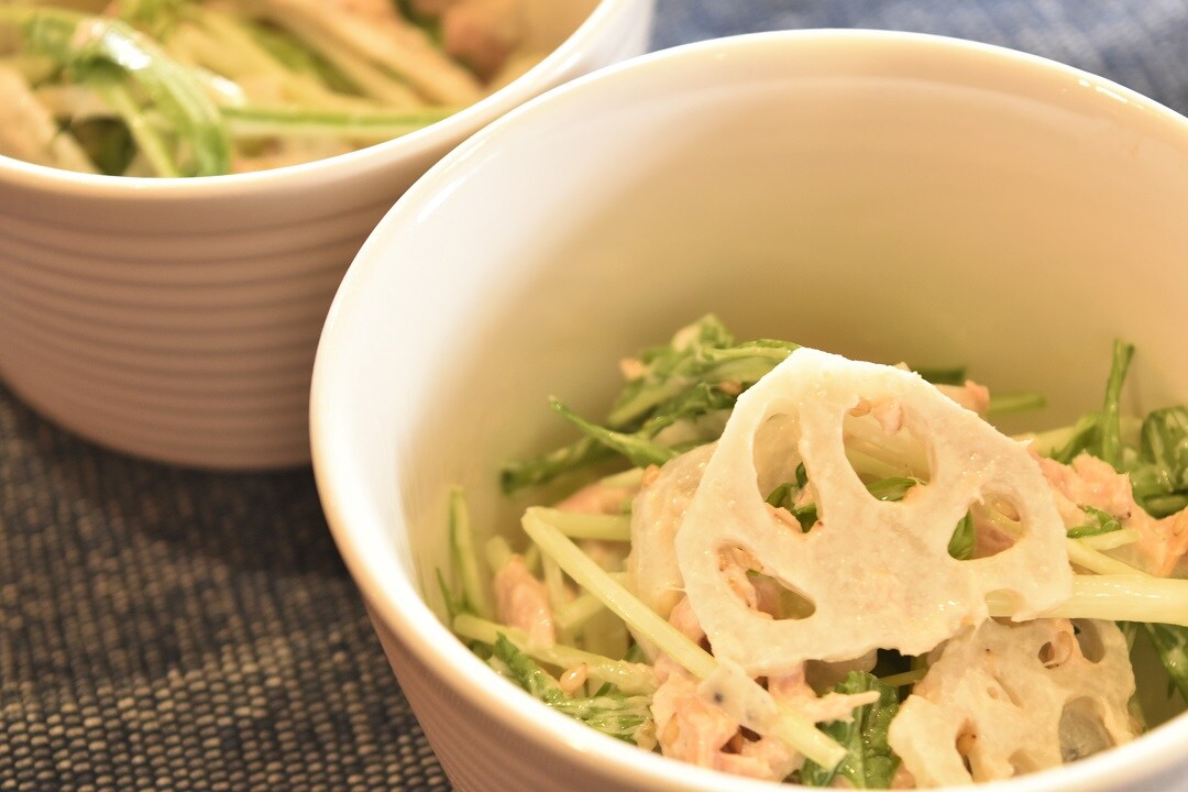 キービジュアル画像：【みんなみの里】レンコンと水菜のツナマヨ胡麻サラダ | 旬を楽しむ里のレシピ
