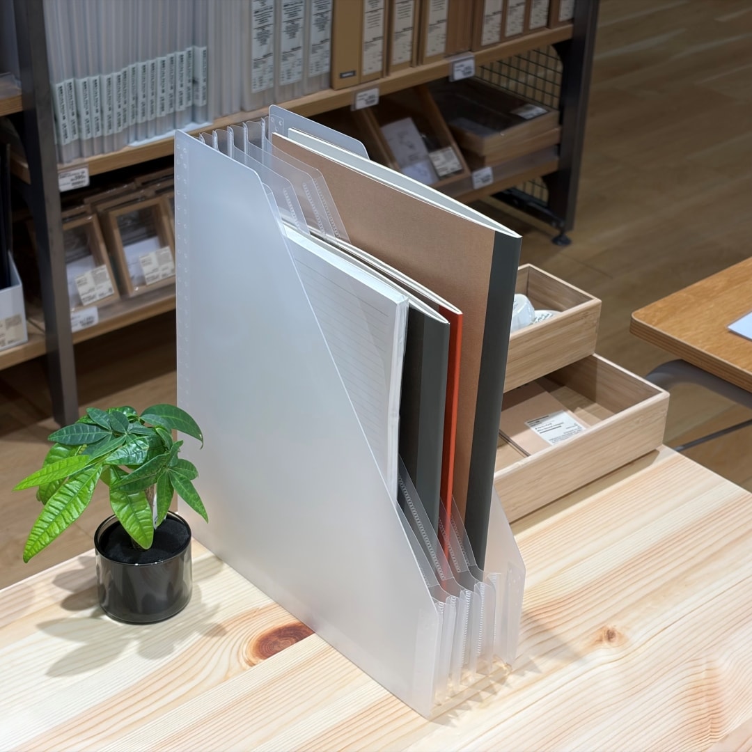 【アル・プラザ草津】ジャンル分けで書類を整理。スタンドじゃばらファイル