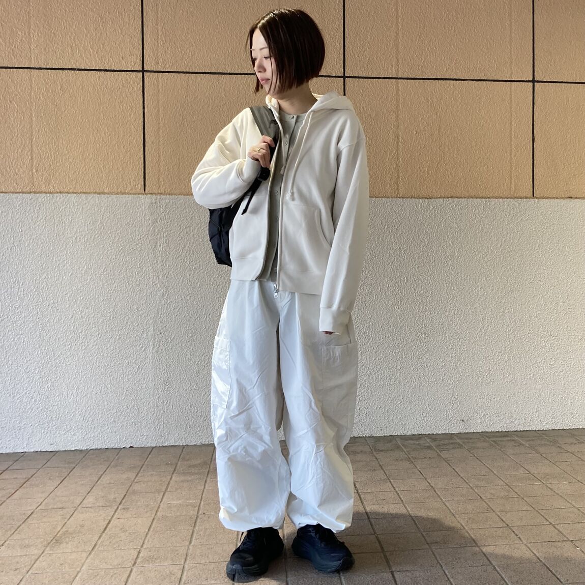 撥水　ユーティリティーイージーワイドパンツ