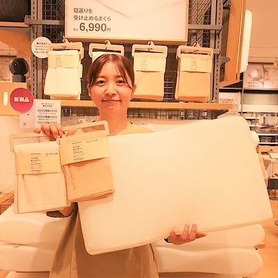 【直江津】新商品『寝返りを受け止めるまくら』　