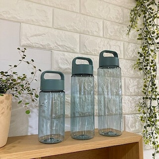 【マルヤガーデンズ鹿児島】人気の目盛り付きドリンクボトルに新色が登場?!