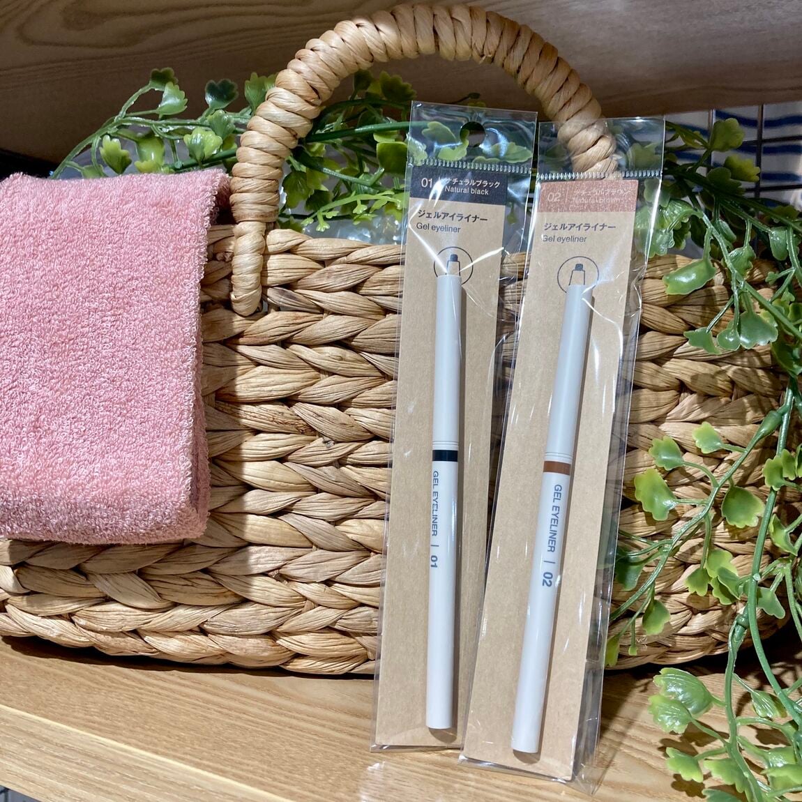 ジェルアイライナー