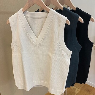 【マルヤガーデンズ鹿児島】婦人     素材に還る洗えるⅤネックベストが入荷しました｜新商品
