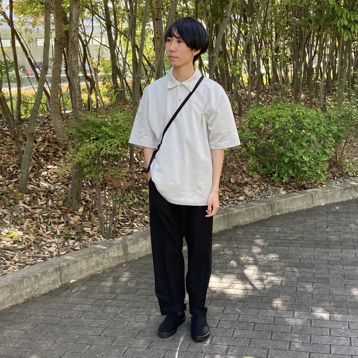 男性スタッフ　コーディネート全身