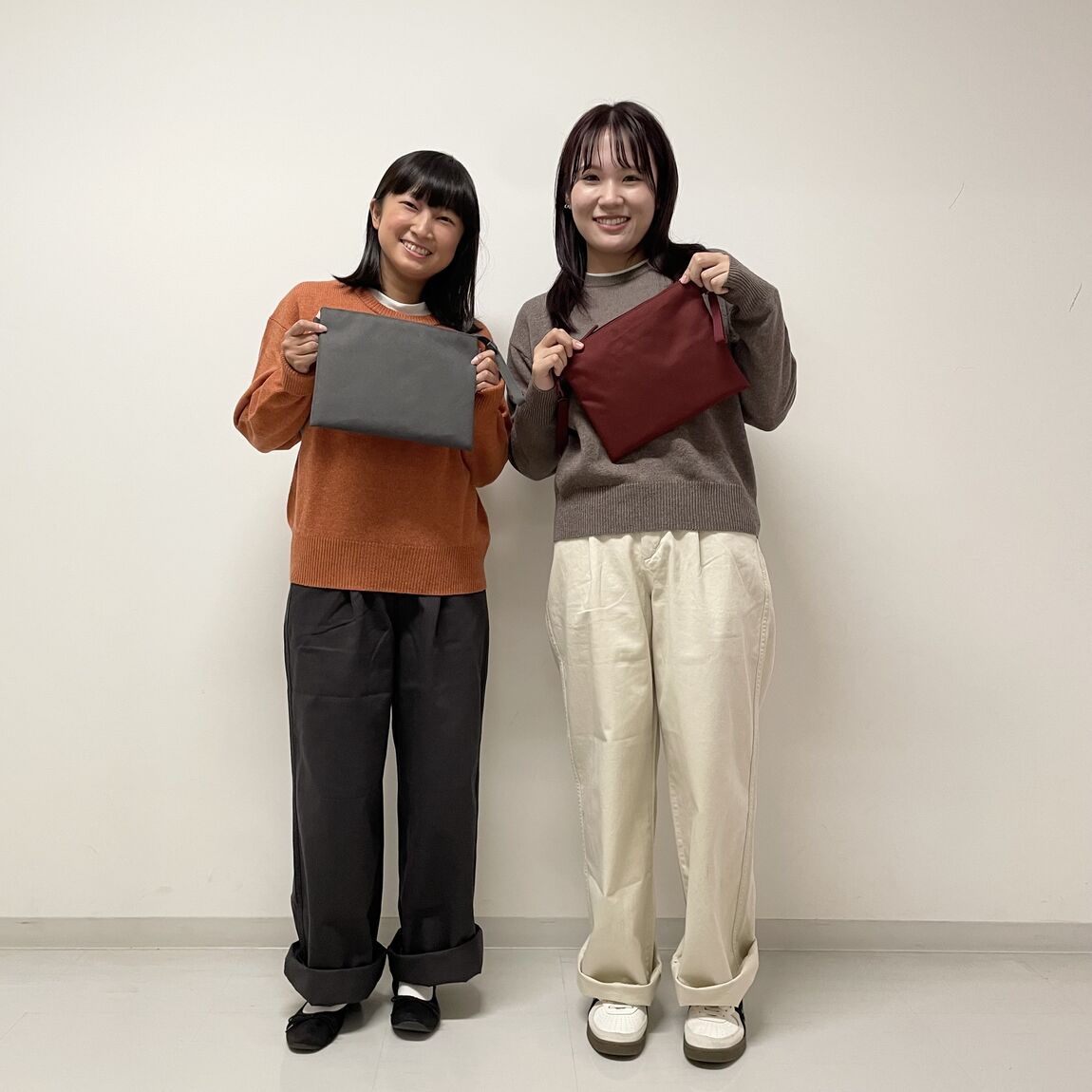 二人で並んでる写真