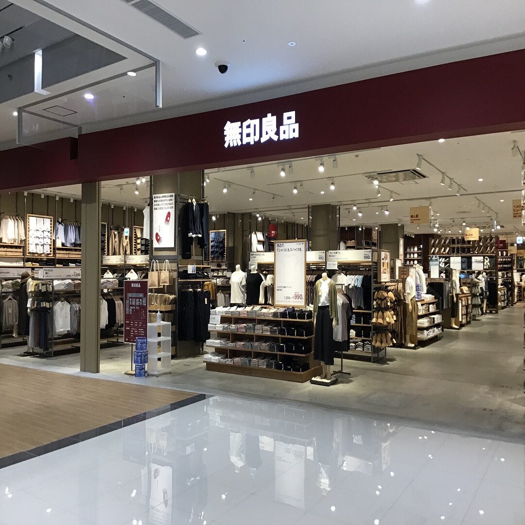 店舗入り口