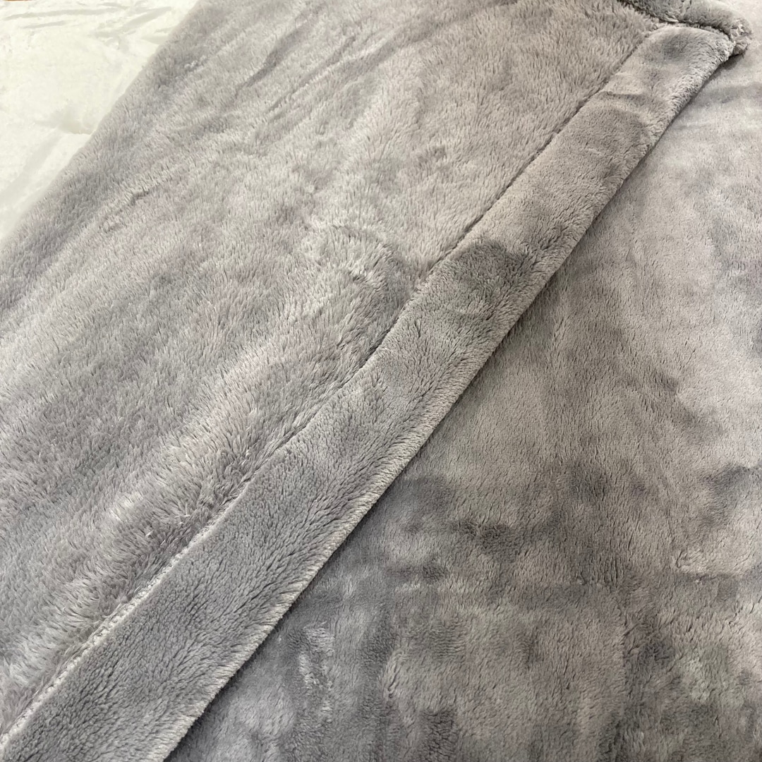 あたたかファイバー厚手毛布のアップの写真