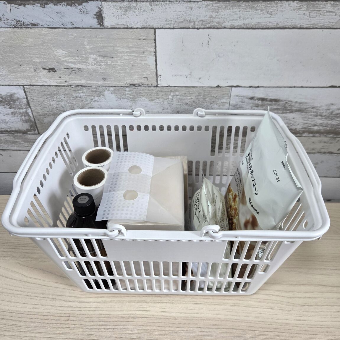 スタッフ愛用品　買い物かご