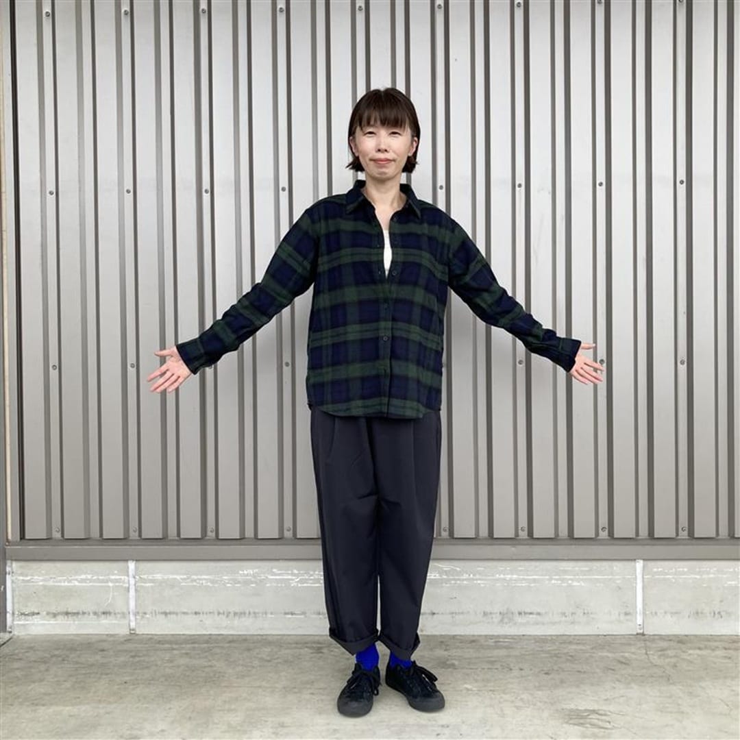 着用全身正面